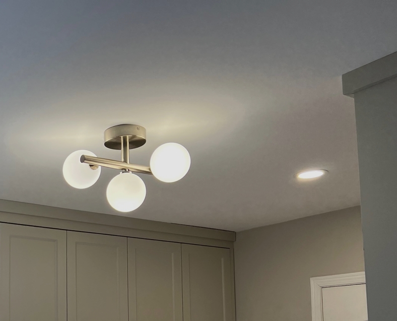 Ceiling lamp installation